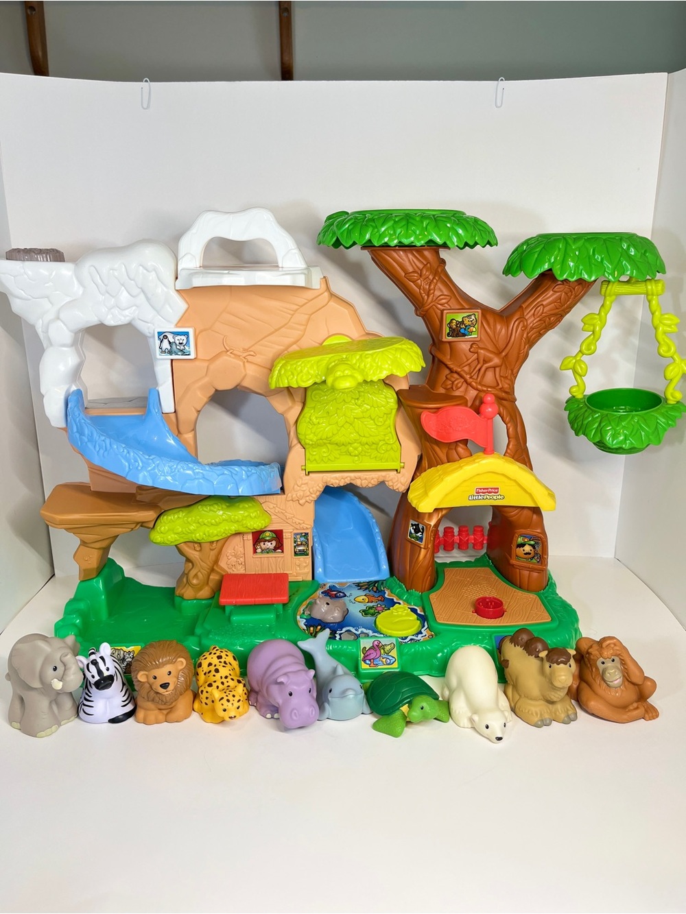 Little People Zoo Talkers Animal Sounds Treehouse Playset 10 Figures HTF Flag